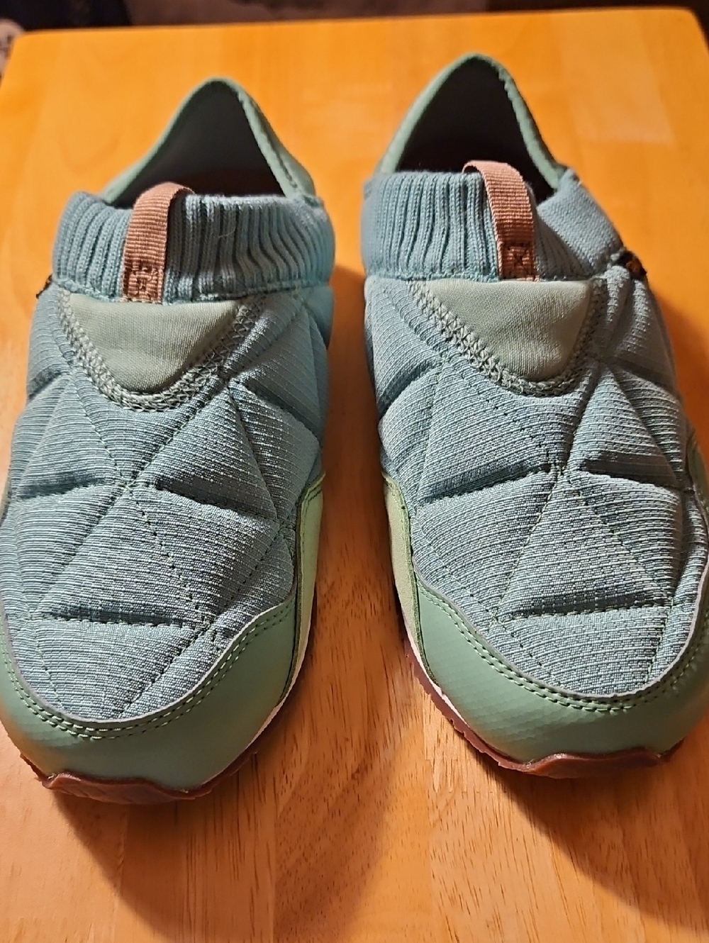 Teva Ember-Moc Quilted  Sneakers / Slippers In Sage Green